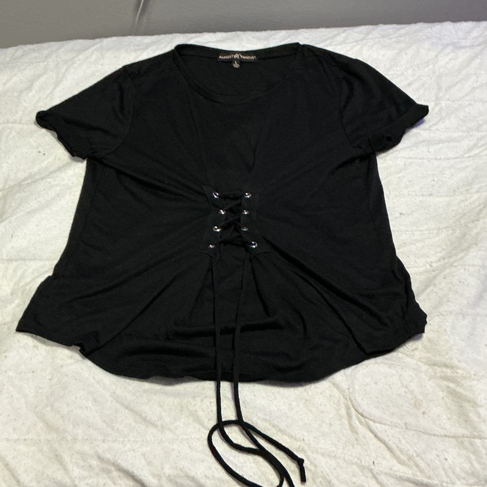 Almost Famous Black Short Sleeve Lace-Up Tee sz L 0876